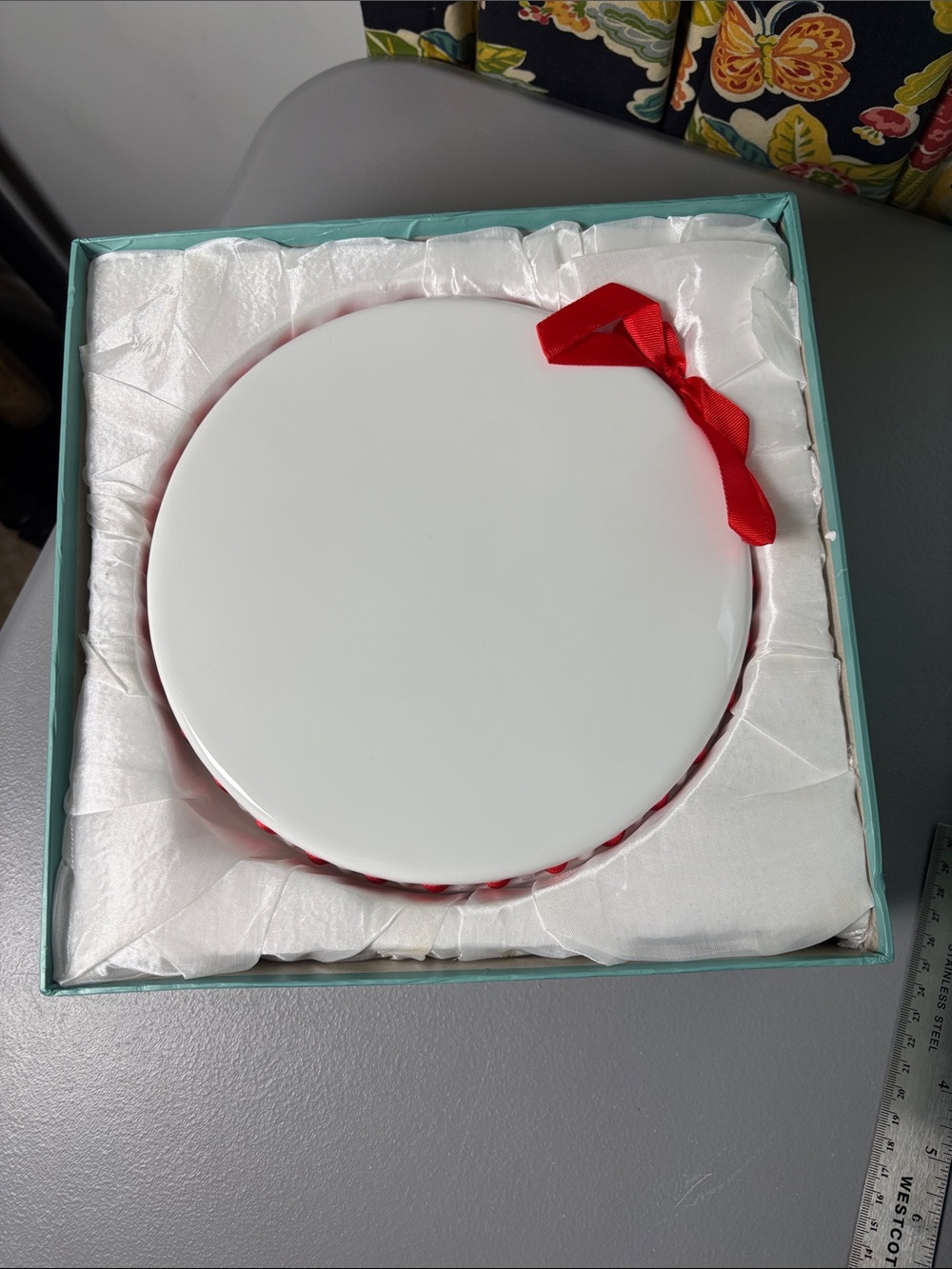 burton + BURTON White Porcelain Cake Red Ribbon Stand Party Display 8” - Picture 7 of 7